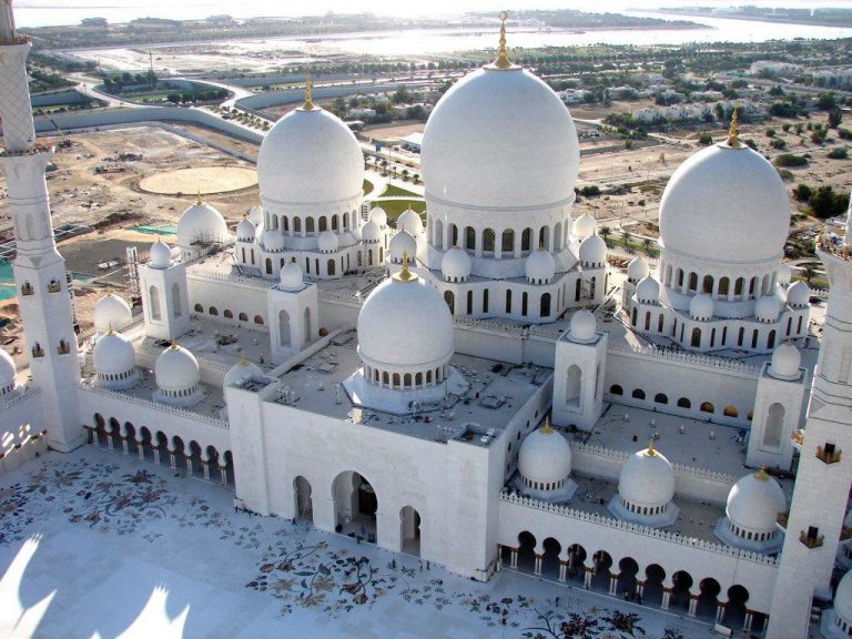 Mezquita de Abu Dhabi: el gran regalo de SHEIKH ZAYED