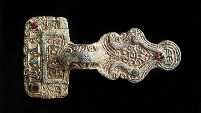 Arque??logos descubren en Alemania la tumba de una “creadora de tendencias” de la ??poca medieval