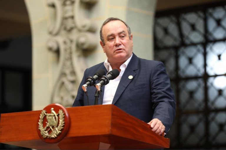 ??D??nde est?? el dinero de las vacunas? Esto respondi?? Giammattei