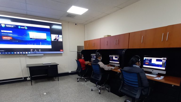 Fortalecen centro de atenci??n telef??nica para recibir denuncias an??nimas de la PNC