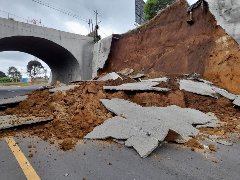 Mega fiasco de expresidente Jimmy morales que cost?? m??s de Q500 millones se cae de nuevo a pedazos