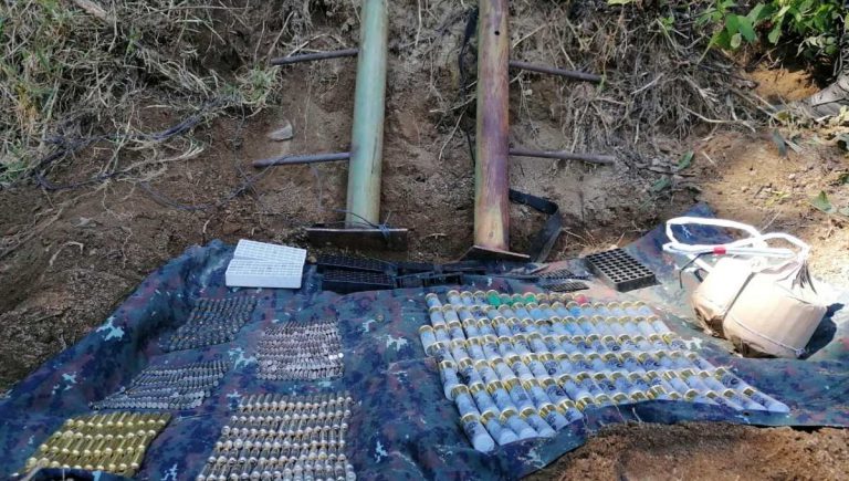 Ej??rcito halla m??s de 500 municiones, explosivos y morteros artesanales en Santa Catarina Ixtahuac??n