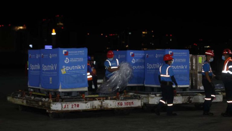 Los tropiezos de la adquisici??n y la llegada de las dosis de Sputnik V a Guatemala