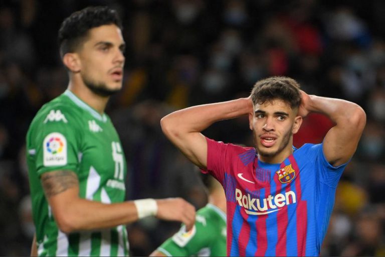 El Barcelona no puede contra el Betis y pierde de local