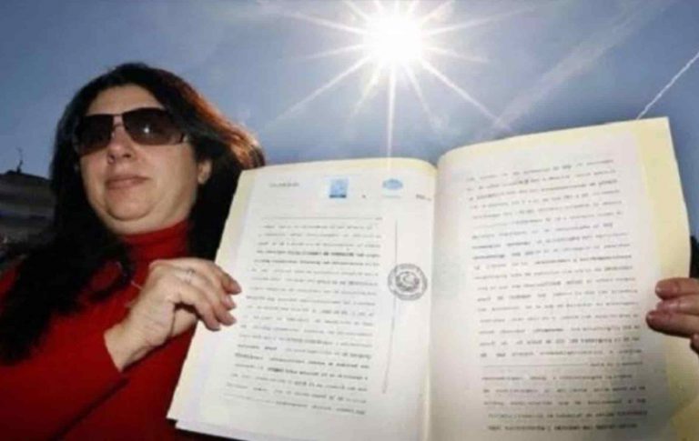 Espa??ola asegura que es due??a del Sol y planea cobrar al mundo por usarlo