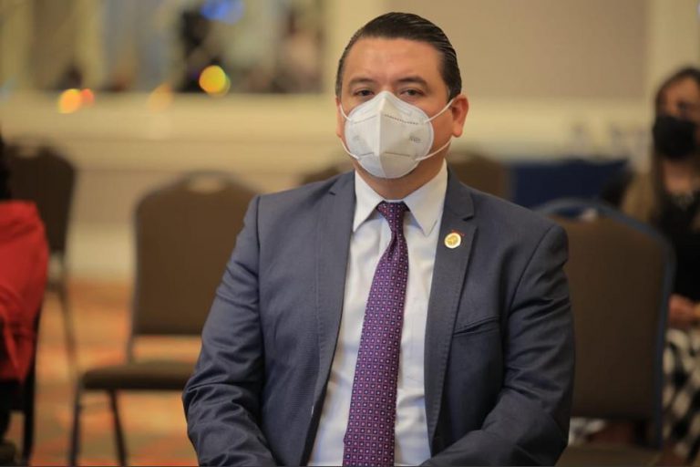 Comisionado contra la corrupci??n ??scar D??vila aspira a ser Fiscal General