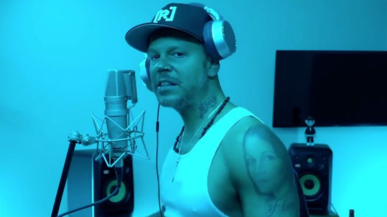 Residente sobre “This is Not America”: “Estados Unidos ha adoctrinado a mucha gente para que crean que es Am??rica”