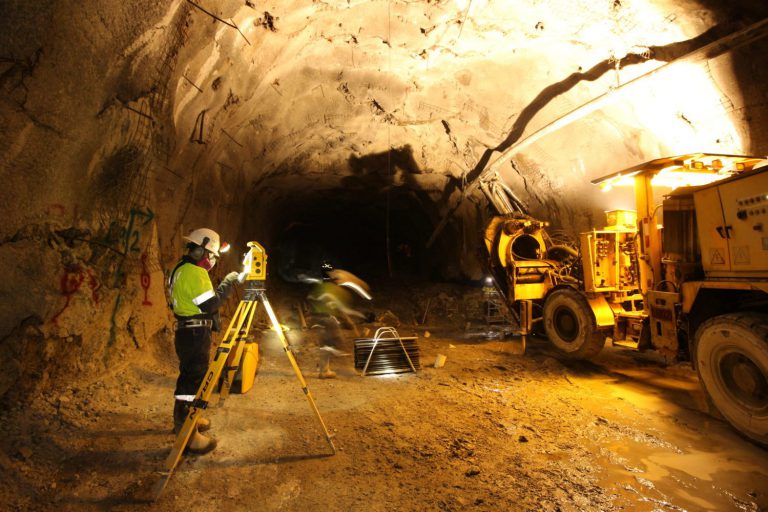 Minera se??alada en investigaci??n period??stica afirma que su sitio web fue hackeado